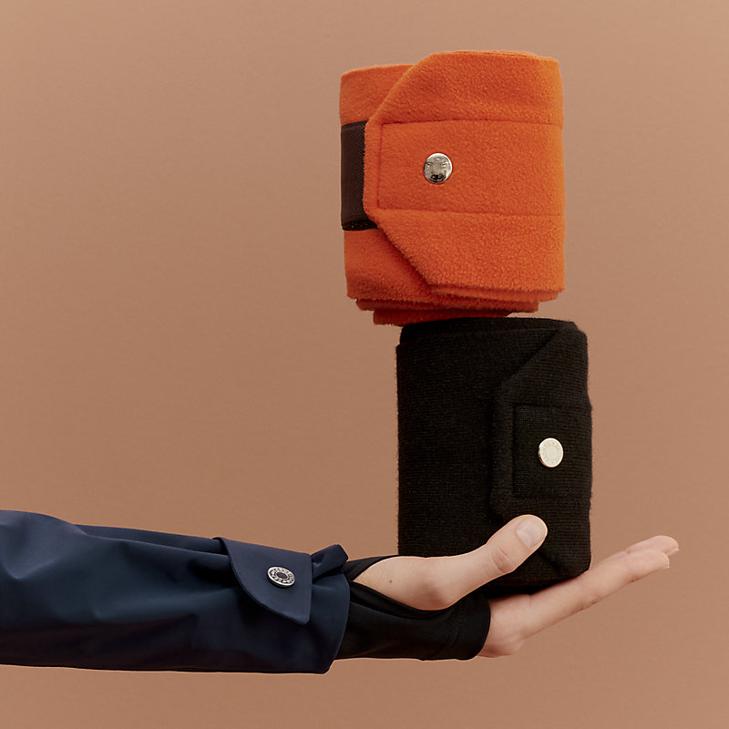 【防水で機能的】HERMES ハードシェル ジャンピング ジャケット Hardshell Jumping water-resistant jacket | Hermès USA
